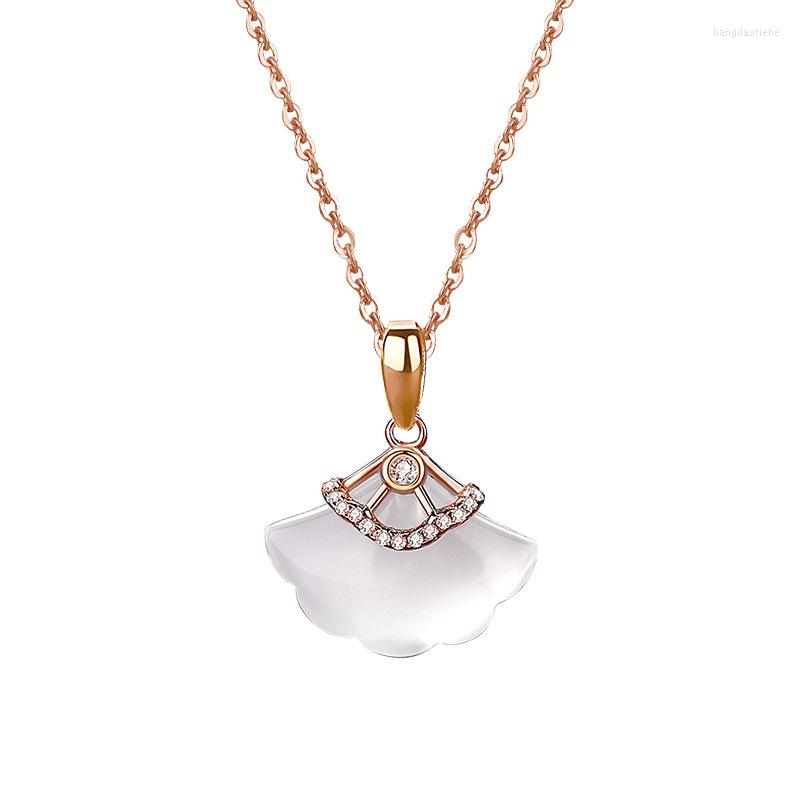 

Chains The Fan-shaped Skirt Necklace Female Sterling Silver Rose Gold Retro White Jade Pendant Wild Temperament Clavicle Chain