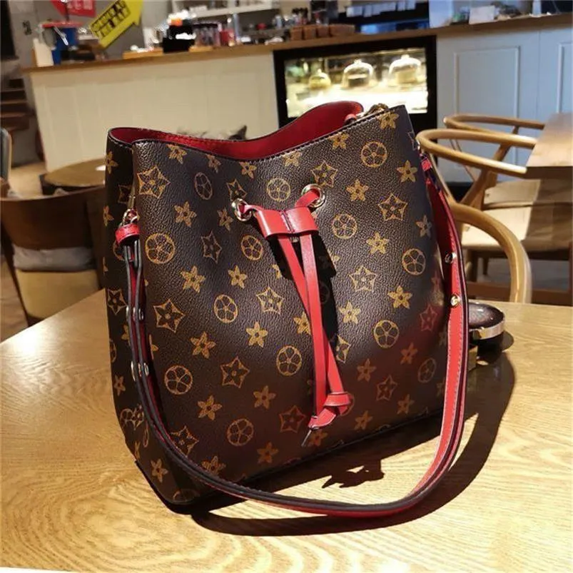 

2023 Designers Handbags Women Tote Brand Letter Embossing Genuine Leather Shoulder Bags crossbody wallet, Pink