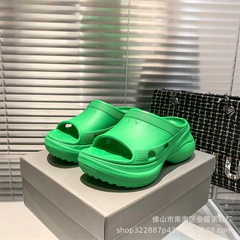 

Thick Sole Hole Shoes Slippers 2023 Early Spring Fashion New Item High Original Letter Couple, White7