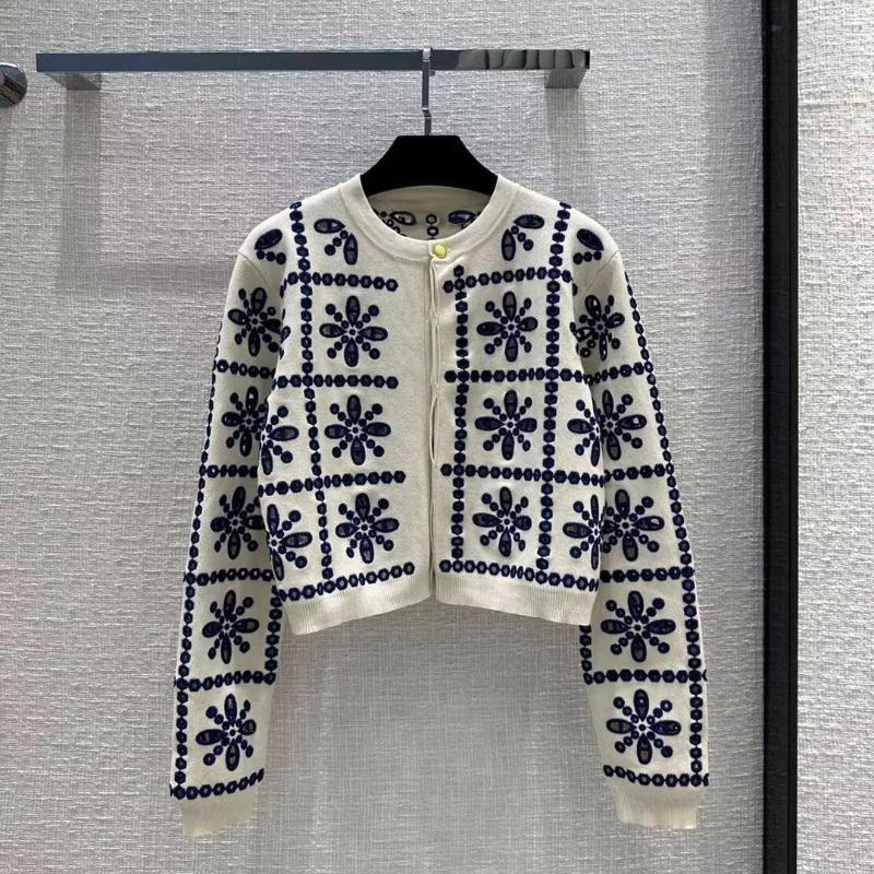 

Women' Knits Contrast Color Ethnic Geometric Totem Hollow-out Embroidery Pattern Wool Knitted Cardigan Women Short Sweater, Beige