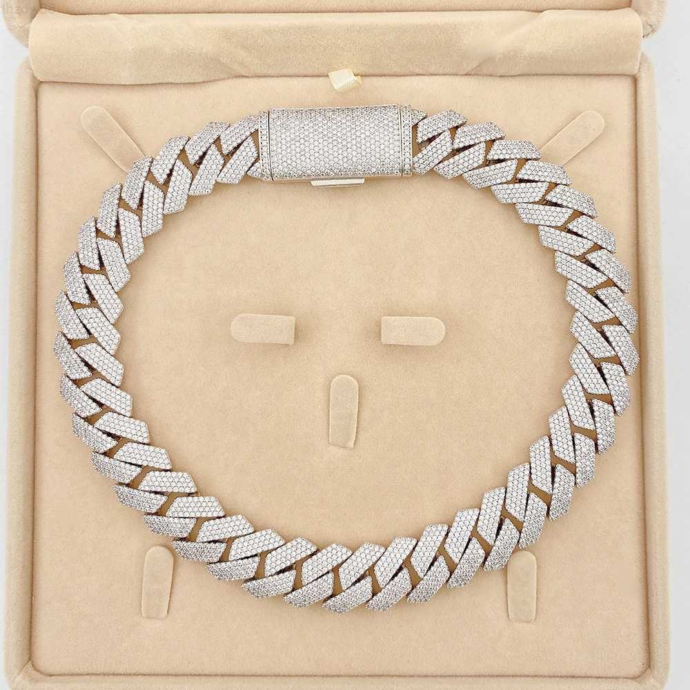 

Top Quality Pass Diamond Tester Vvs Moissanite Bling 18mm Iced Out Diamond Miami Cuban Link Chain