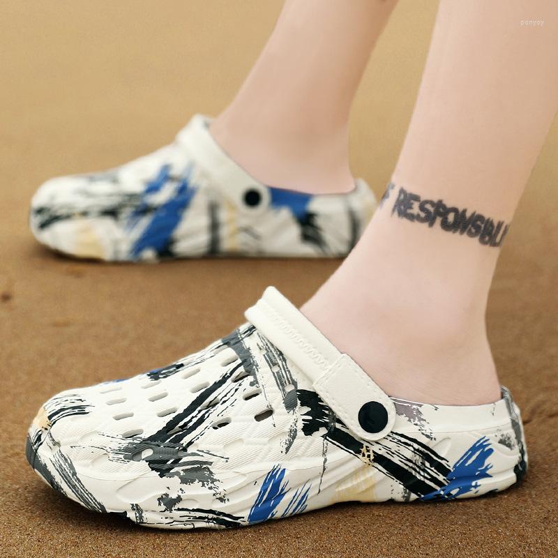 

Sandals Large Size Breathable Hole Shoes Summer Men's Non-slip Soft-soled Beach Trendy Casual Wear-resistant Outdoor