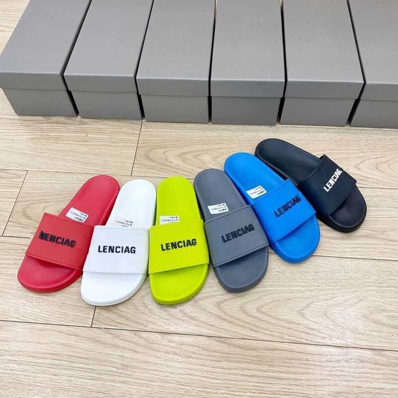 

2023 summer Paris slippers women's leather inner non slip flat letter lovers casual beach shoes, Green