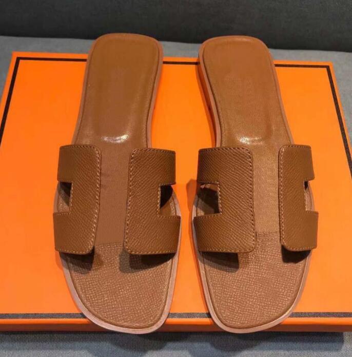 

Classic designer leather ladies sandals summer flat shoes fashion beach women slippers letter drag 35-42