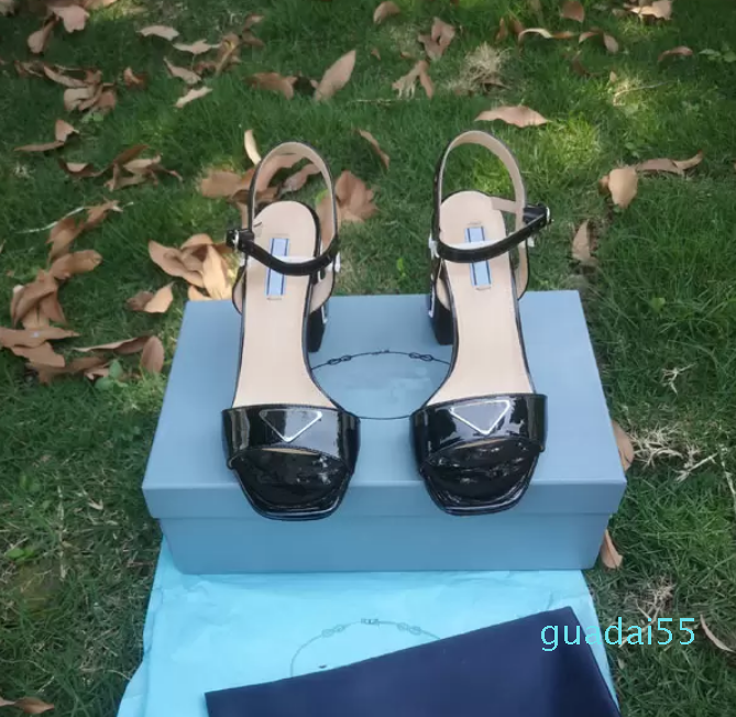 

Summer fashion sandals fashion leather non slip sole standard size 35-41, Black