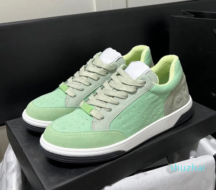 

Retro 2023 Casual Shoes Gazelle Men Women Sneakers Velvet Patchwork Print and Stripes Design Shoes, 1red