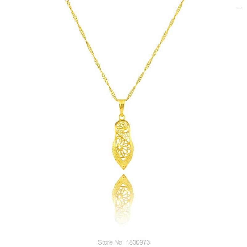 

Pendant Necklaces Cute Shoes Wholesale Gold Color Light Pink Zirconia Fashion Jewelry & Pendants For Women