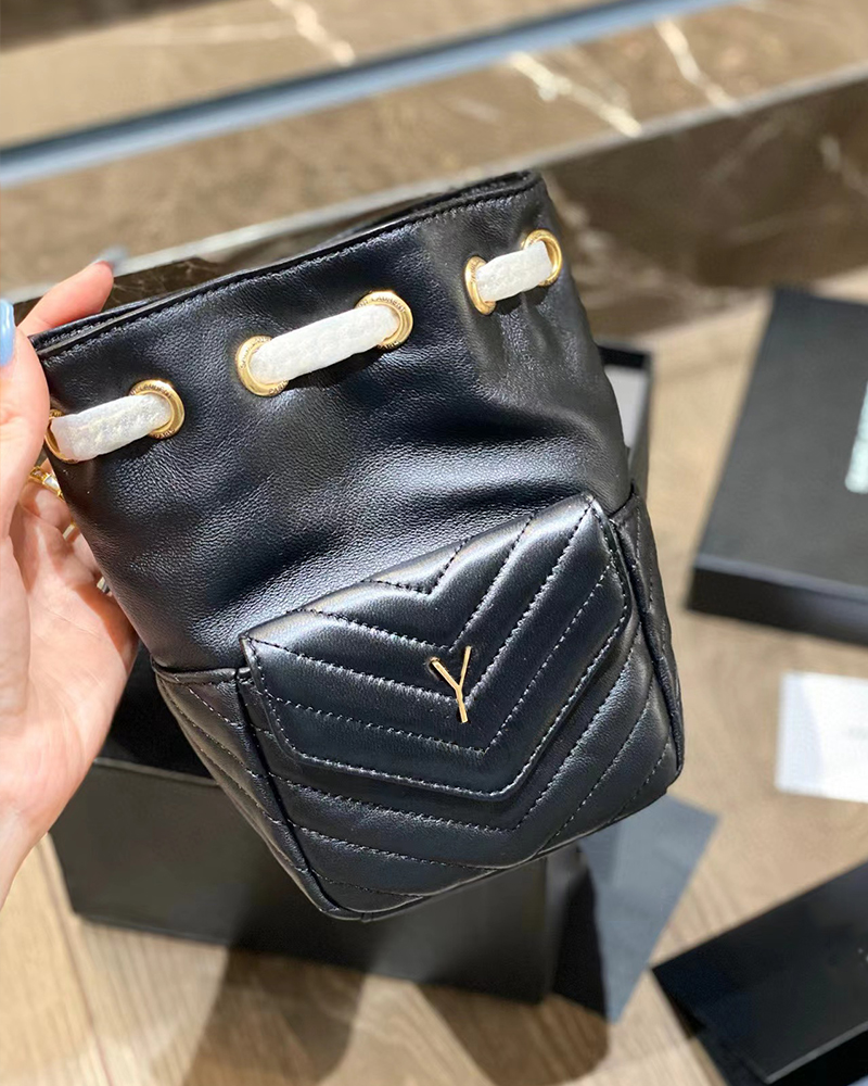 

Women Crossbody Bags Designer Mini Quilted Sheepskin Bucket Bag Black White Beige High Quality Gold Hardware Fashion Ladies Cross Body Shoulder Totes