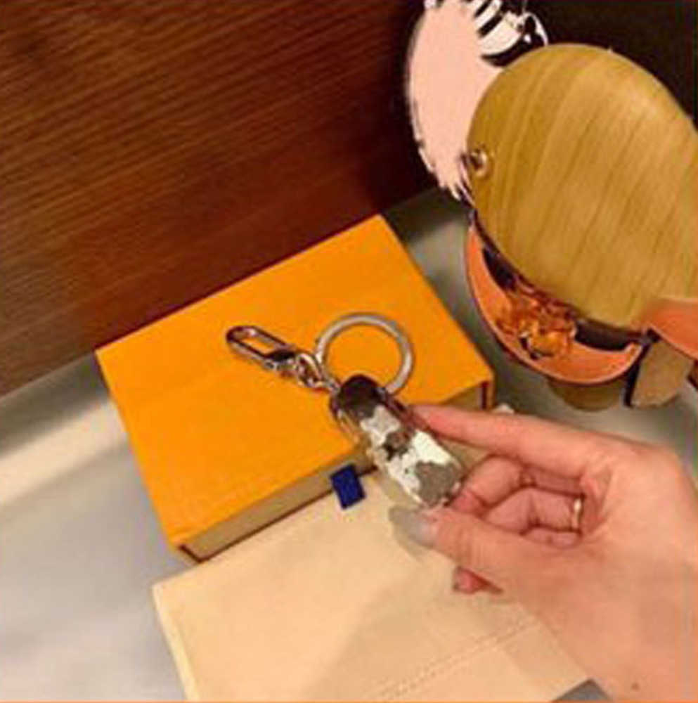 

Keychains Lanyards Fashion Holder chain Car NEW Luxurys Designers chain Portachiavi ring CATO GRAM Llavero Porte Bag Charm Motion current 80ess