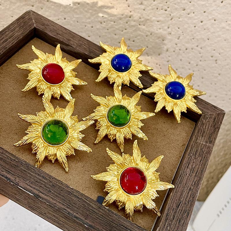 

Stud Earrings French Retro Metal Leaf Sunflower Middle Ancient Minority Design Sun Flower Aurora Aural