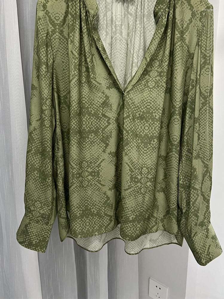 

Women's Blouses Women's Blouse Serpentine Printed V-Neck Long Sleeve Vintage Elegant Shirt, Green