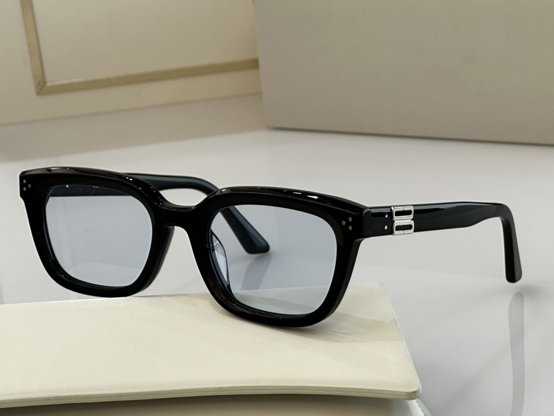 

Sunglasses For Women Men Summer MUSEE Designers Style Anti-Ultraviolet Retro Plate Full Frame Fashion Glasses Random Box
