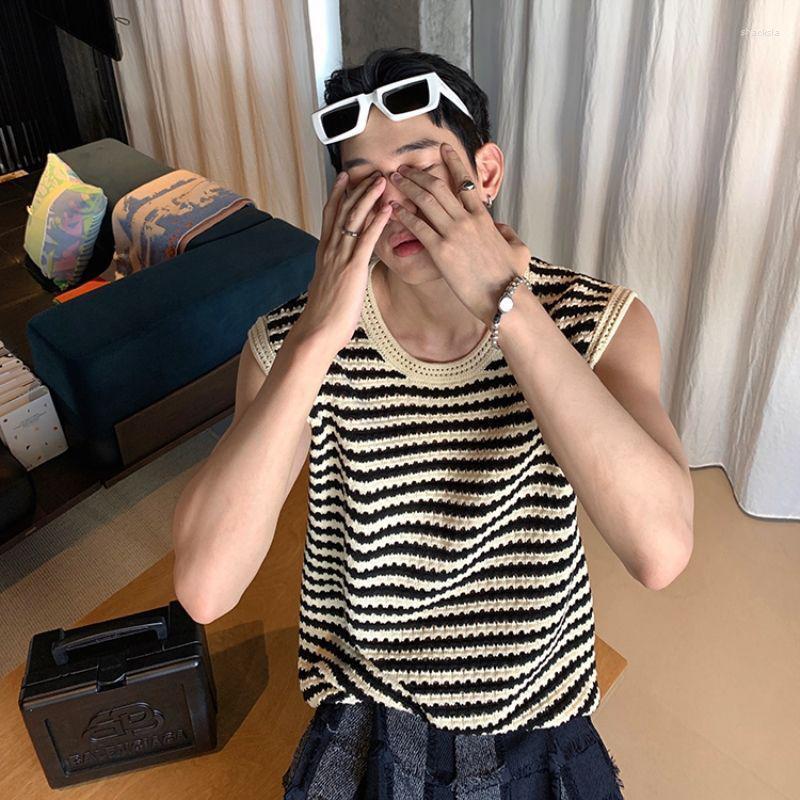 

Men' Vests Summer Black White Striped Print Knitted Men Tank Top Hollow Out Vintage Classic Sleeveless Thin Punk Oversized T Shirt Hip Hop