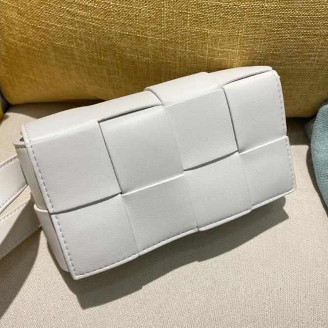 

Top quality Hand Knitting leather shoulder bags padded cassette Cross body purses Waist Bags totes Multi color selection Women's Handbags Chest pack purse, High-quality