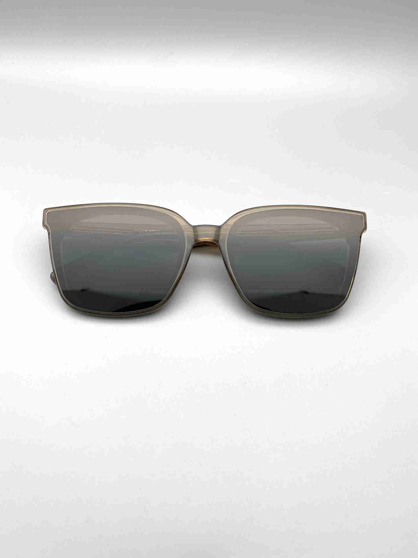 

2023 new Designer Sunglass for Women Mens Cycle Luxurious Fashion Sunglasses Female UV400 Face Fashionable Vintage Oversized Baseball Sport Sun Glasses