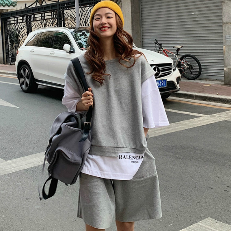 

Women's Tracksuit s Summer Fake Two Pieces Outfit Grey Oversized T Shirt Sporting Short Pants Solid Color Streetwear Sweat Sets 230413, Type2-grey