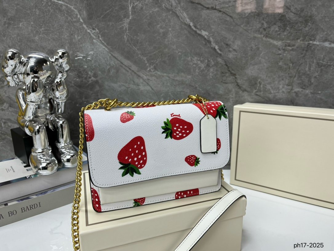 

2023 New Organ Bag Single Shoulder Crossbody Women's Fashion Summer Simple Versatile Chain Bag Fruit Pattern, White