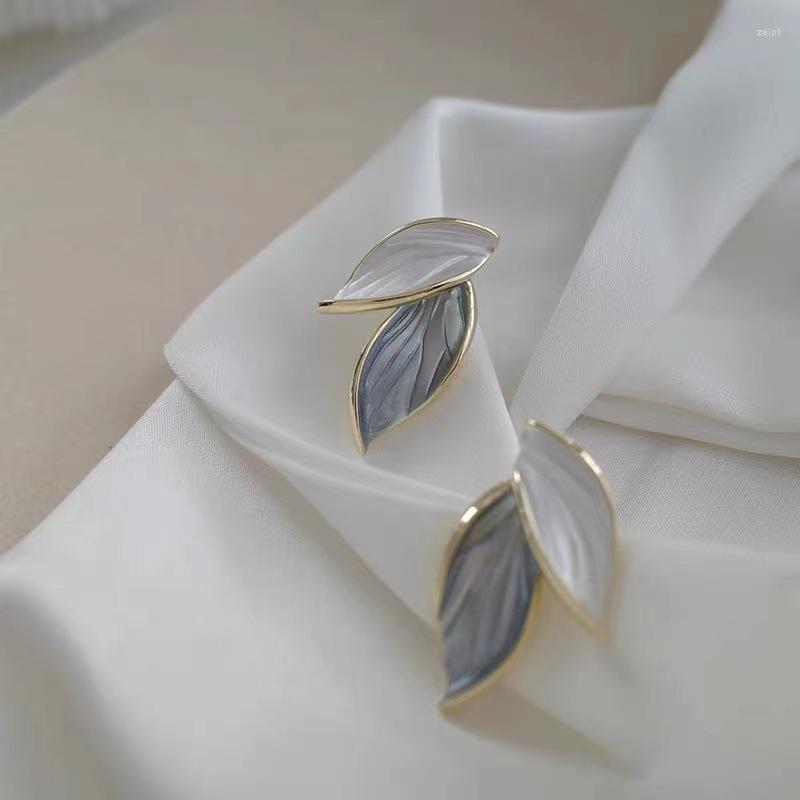 

Backs Earrings Korean For Women Trendy Fresh Lovely Sweet Grey Leaf Ladies Stud 2023 Fashion Jewelry Accessories
