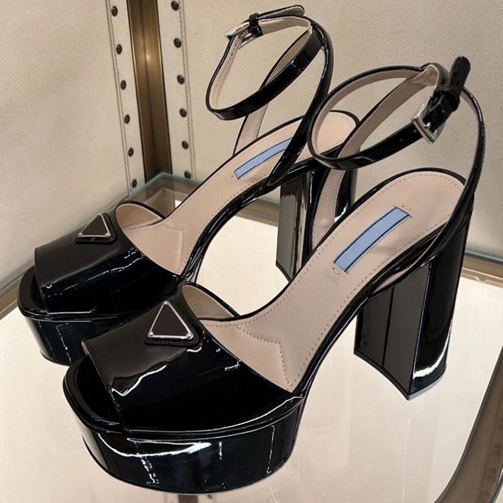 

Women's Platform pump high heeled sandals Fashion Patent Leather Triangle buckle decoration Dress shoes Luxury Designer Chunky Heel Rome Sandal party Evening shoes