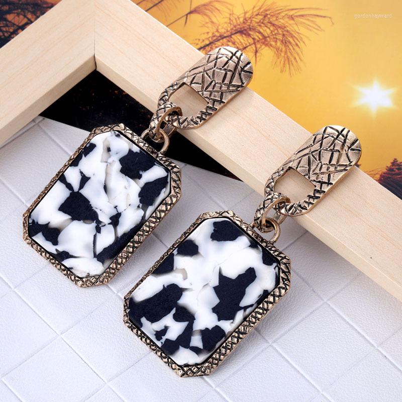 

Dangle Earrings Lost Lady Leopard Design Pendant For Women Fashion Temperament Girls Party Gift Jewelry Wholesale Direct Selling