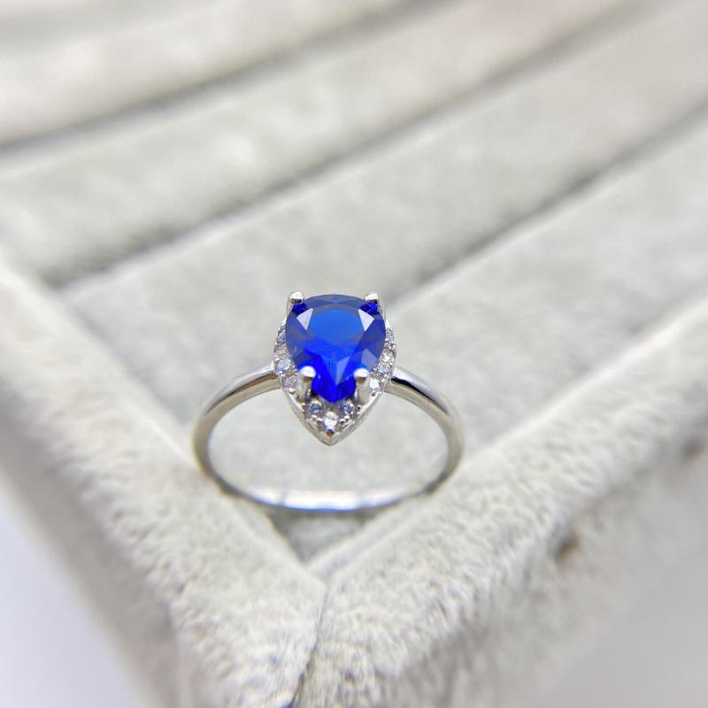 

Cluster Rings Selling European Fashion 925 Sterling Silver Exquisite Ring Platinum Sky Blue Oval Crystal Women's Jewelry Gifts