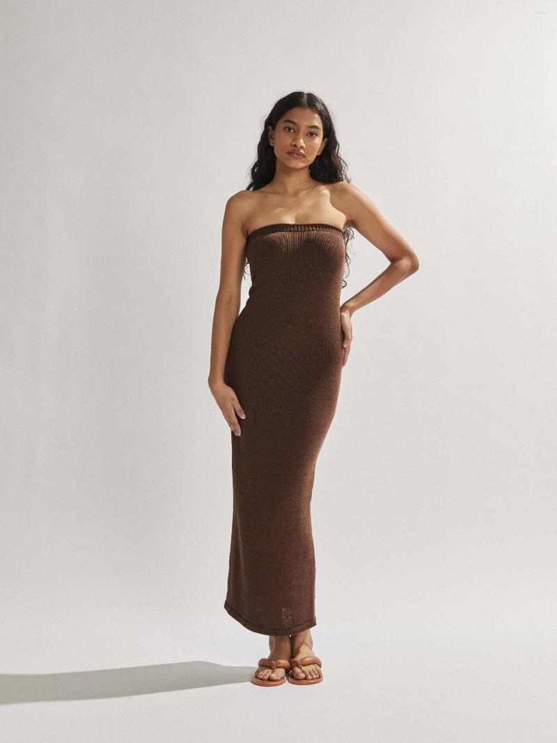 

Casual Dresses 2023 Summer Fashionable Knitted Bandeau One-Shoulder Long Dress Solid Color Slim Sheath Sexy, Green