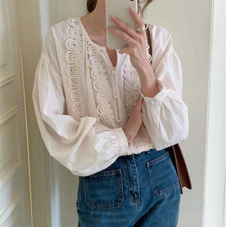 

Heavy Industry Lace Patchwork Shirt Round Neck Lantern Sleeve Womens Autumn, Apricot