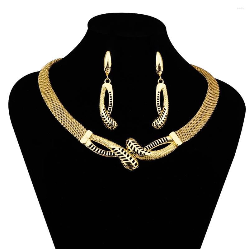 

Necklace Earrings Set Indonesia Gold Color High Quality Jewelry Women's Earring Fashion Trend Cut Out Design Pendant Birthday Party, Picture shown
