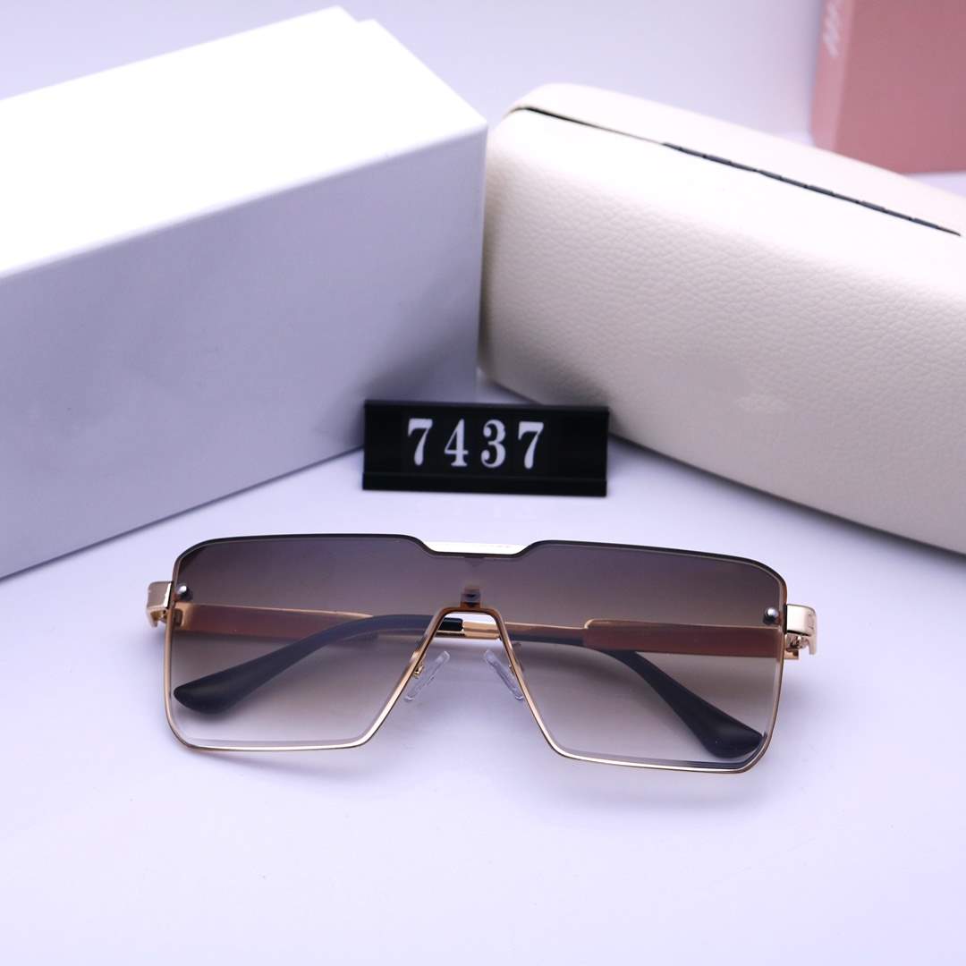 

Designer sunglass fashion for women Luxury Letter mirror leg inlaid with diamond Beach shading UV protection polarized glasses gift with box good 7437