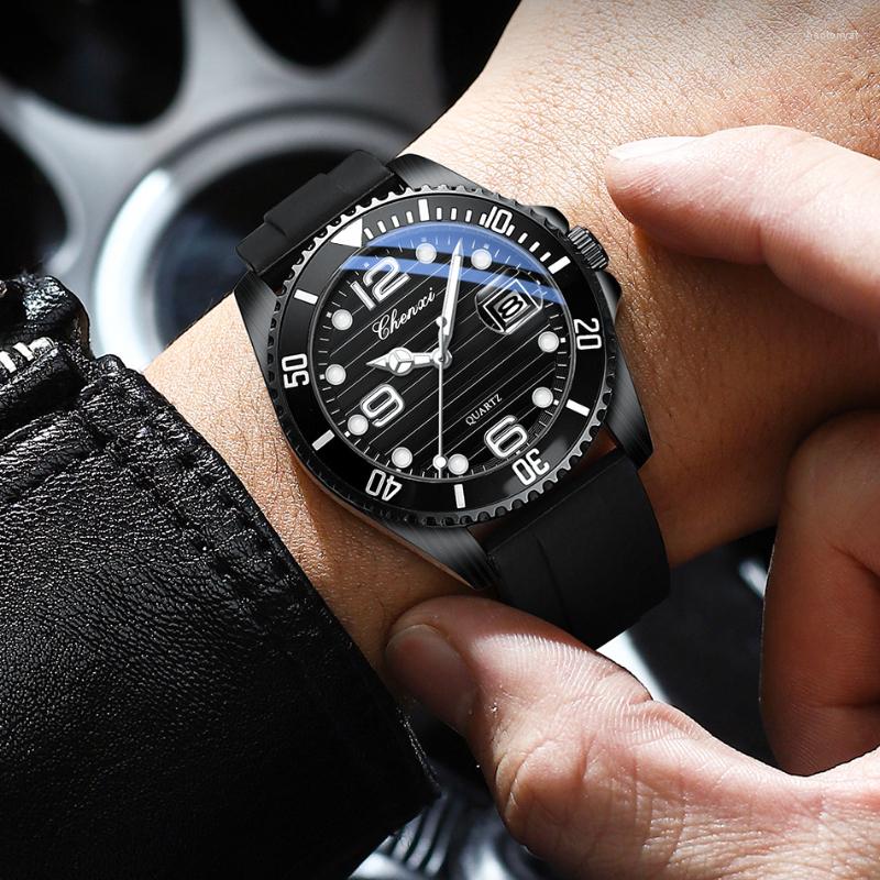 

Wristwatches SPORT Complete Calendar Luminous Silicone Bracelet Clasp Mens Watch Gear Wheel Hardlex Round Dial Quartz, Rose black