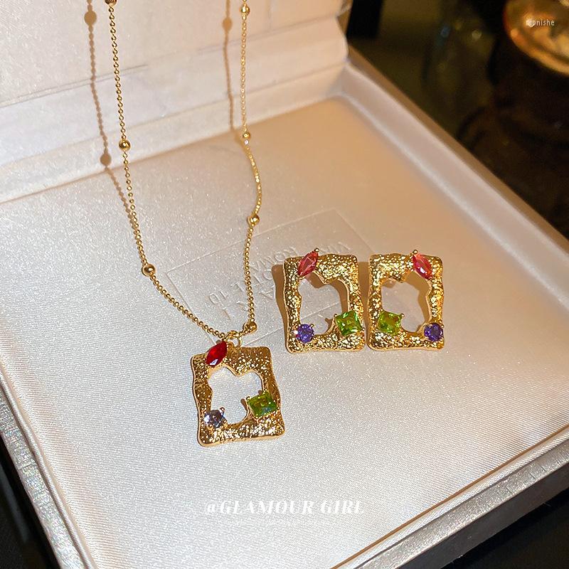 

Choker 1 Pair 1.7x1.3cm Silver Needle Pleated Zircon Earrings Personalized Creativity Geometric Square Metal Design