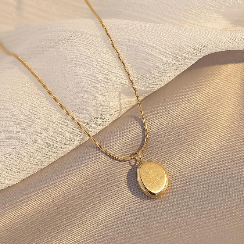 

Pendant Necklaces Fashion Classic Exquisite High Quality Titanium Steel Oval Necklace Gift Banquet Wedding Women Jewelry 2023
