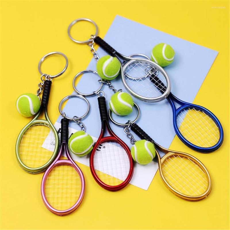 

Keychains Simulated Mini Tennis Racket Keychain For Women Men Metal Car Keyring Backpack Ornament Accessories Sports Souvenirs Gifts