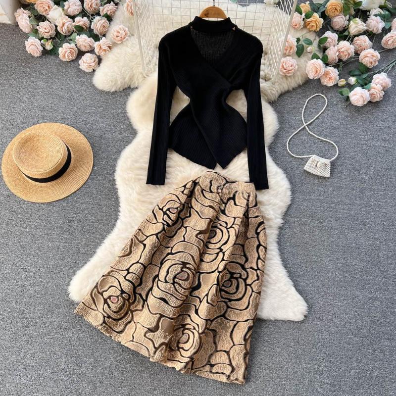 

Work Dresses Runway Women Outfit Elegant Long Sleeve Across Irregular V Neck Knit Top High Waist A-Line Print Skirt 2 Piece Set Retro Suit, Gold