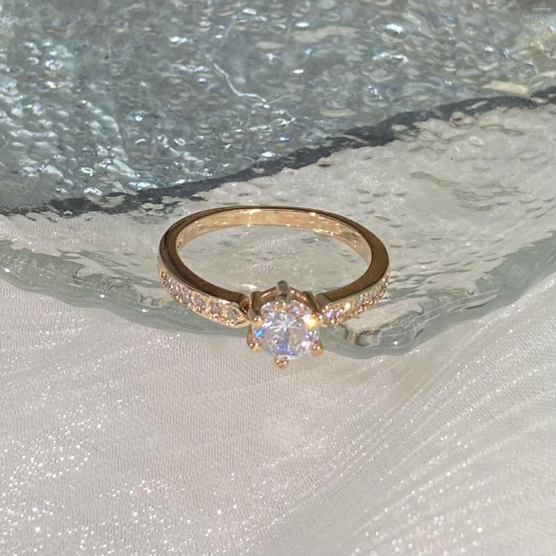 

Cluster Rings Luxury Rose Gold Couple Ring For Women Six Claw Round Crystal Zircon Silver-Plated Diamond Valentine's Day Gift Party