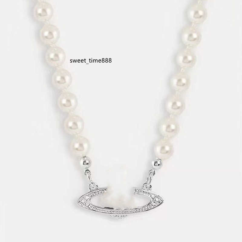 

Western west Queen with the same wood star vivi pearl necklace European and American fashion INS1 1 brass plated clavicle women