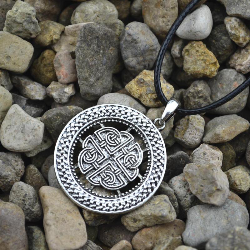 

Pendant Necklaces 1pcs The Sllavics Valkyrie Amulet Necklace Molvinets Nordic Talisman