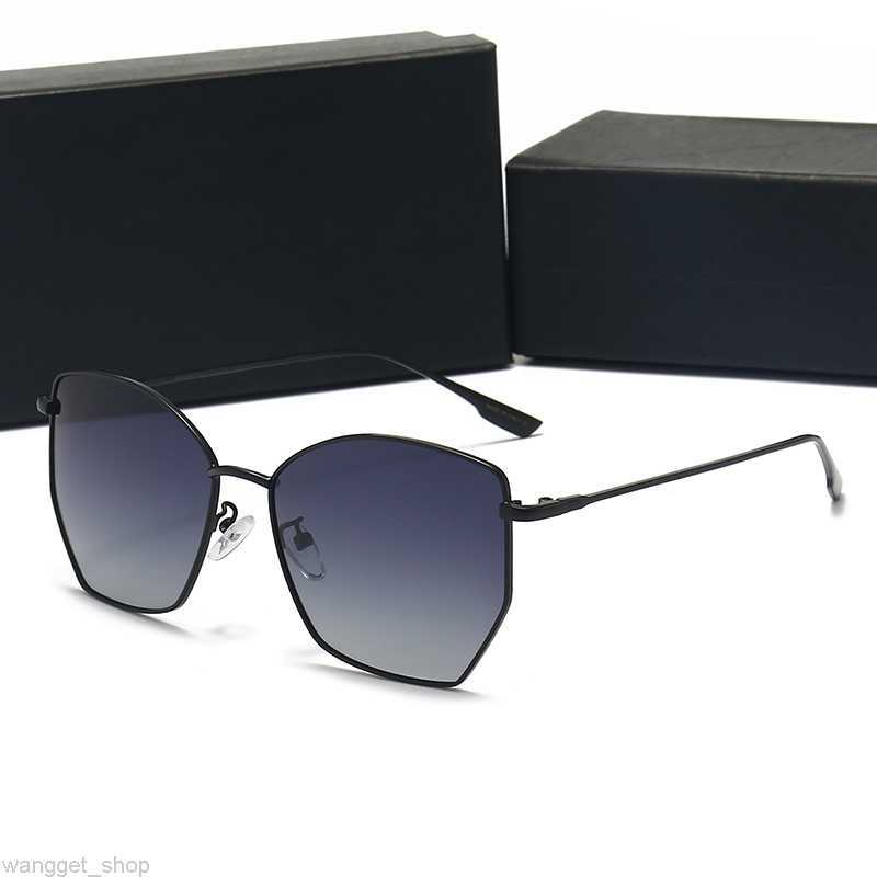 

Deisgner Sunglasses High quality men women Polarized lens pilot Luxury Fashion Sunglasses For Brand designer Vintage Sport Sun glasses With glass