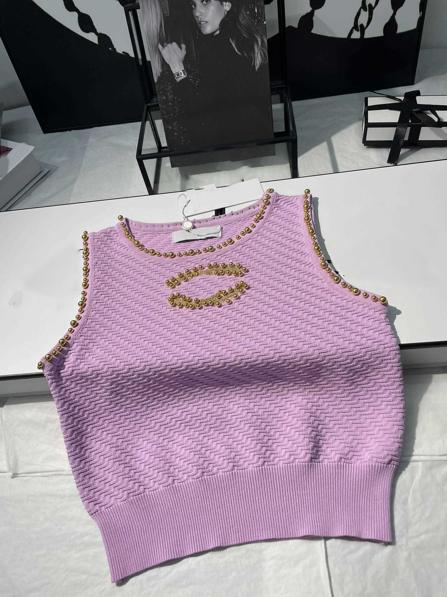 

23ss Halter vest tank sling womens designer clothing Knitted vest Solid color logo letters pearl slim vest High quality Women clothing