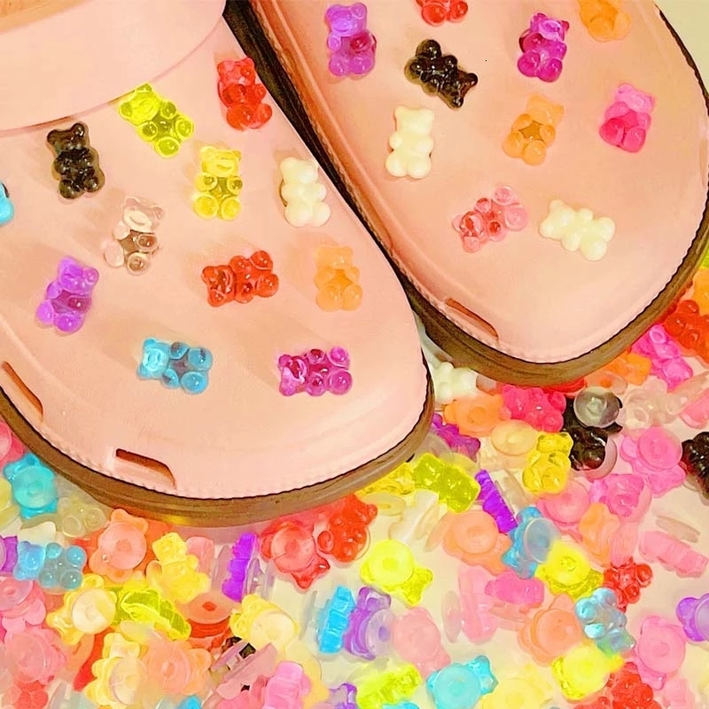 

Shoe Parts Accessories Candy Bear Women s Croc Charms Designer Luxury Clips Charm Pines Clogs Fit JIBZ Femme Wholesale 230414