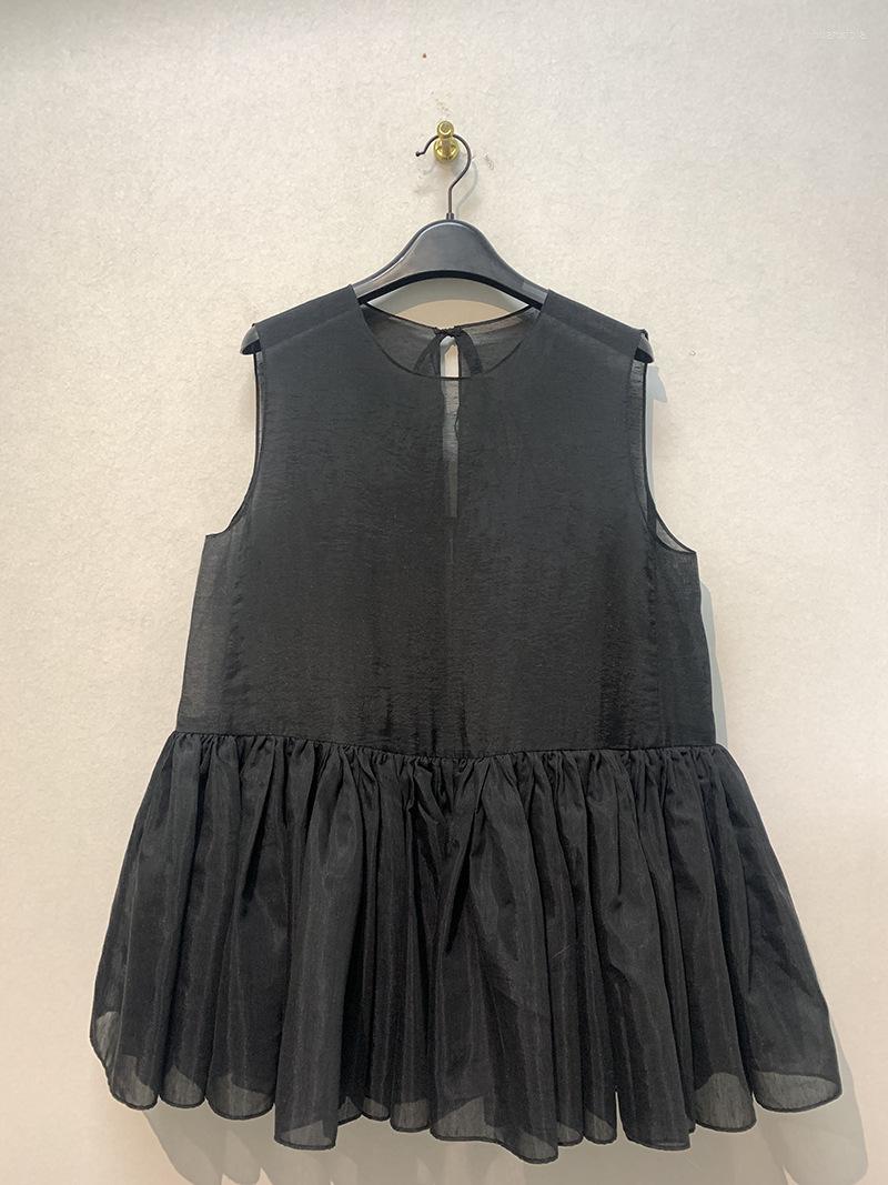

Women's Blouses Japan Style Chic O Neck Sleeveless Blouse Women Simple Pleated Deisgn Loose Casual Shirt Summer 2023 Vintage Elegant Blusas, White