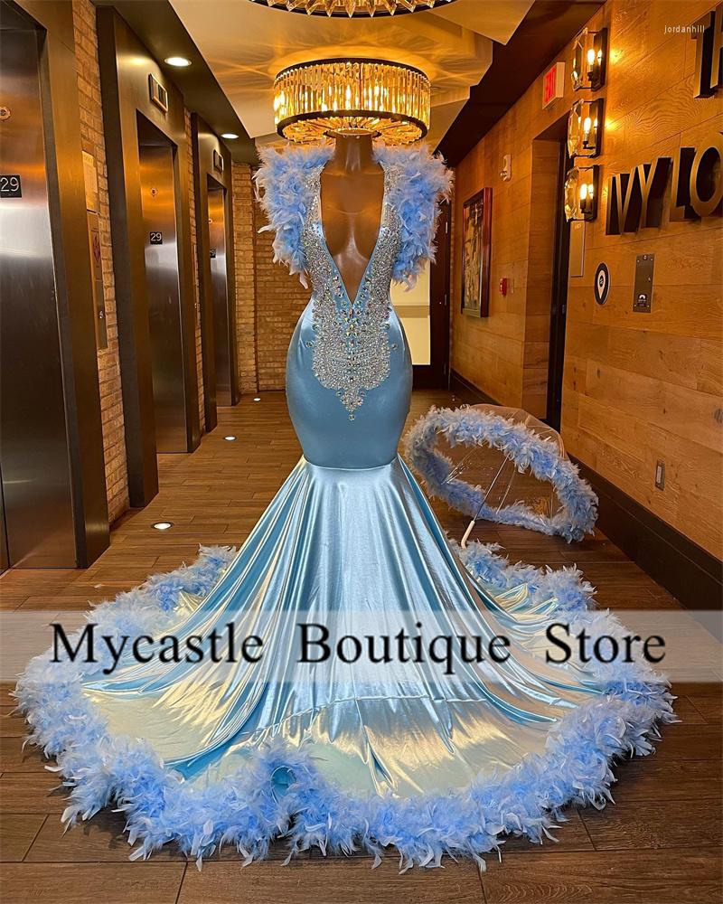 

Party Dresses Luxury Sky Blue V Neck Prom Dress Sparkly 2023 For Black Girls Beaded Crystal Gowns Feathers Formal Occasion, Yellow