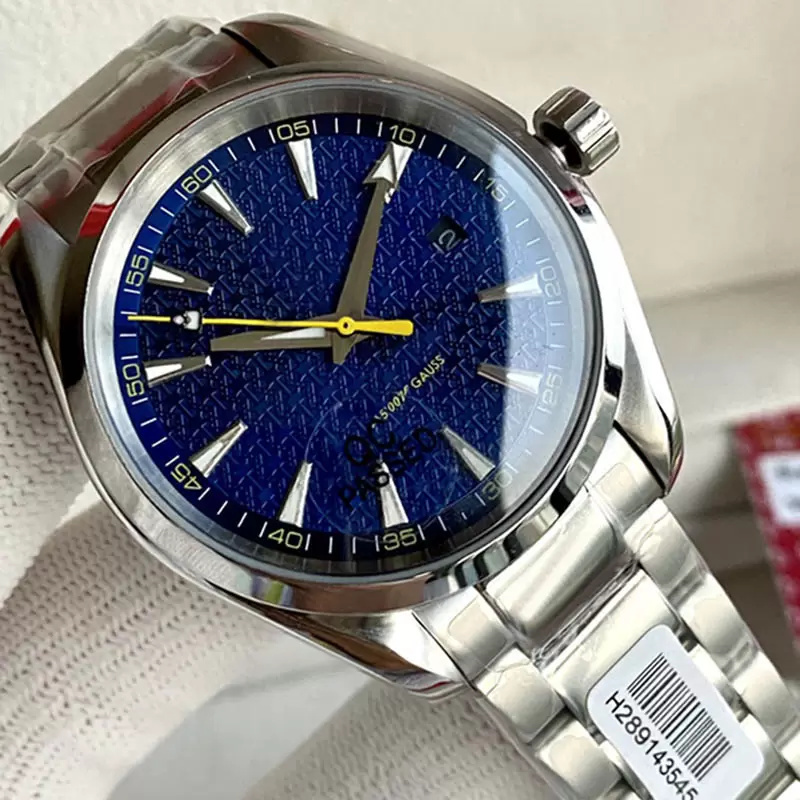 

U1 Top AAA Luxury Watch V3 Men Gaus 15700 Mens Sport VVSfactory Automatic Watches Movement Mechanical Rubber 150M James Bond 007 Steel Skyfall Master Wristwatches