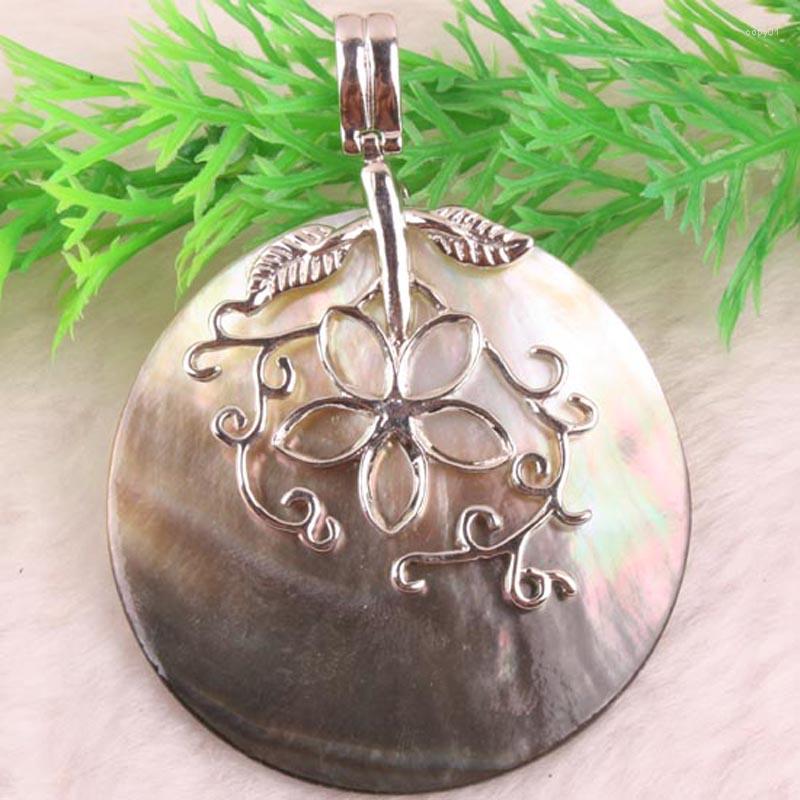 

Pendant Necklaces Charm 50X50MM Natural Shell Disc Beads Flower Floral 1PCS
