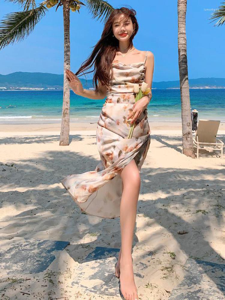 

Casual Dresses 2023 Vintage Women Elegant Party Dress Spaghetti Strap Slit Sexy Bodycon Pleated Midi Vestidos Backless Ladies Fashion, Beige