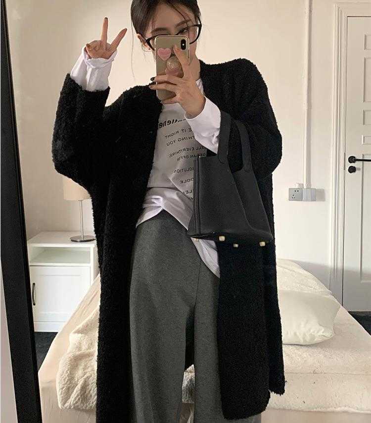 

CozyEase Oversized Sweater: Relaxed Fit, Mid-Length, All-Occasion Wear, Rice apricot color