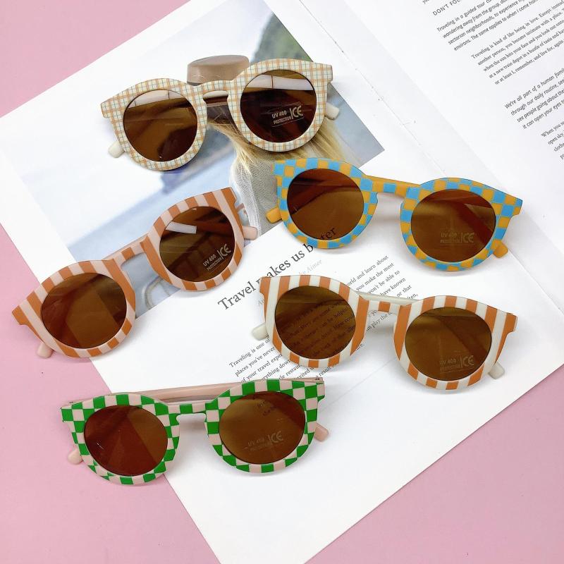

Sunglasses Kids Lattice Classic Outdoor Sun Protection Boys Girls Colors Protect Eyes Baby UV400 Children