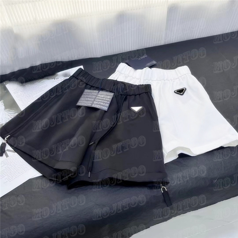 

Women Shorts Pants With Letter Badge Side Zipper Design Short Pant Fashion Casual Loose Sportspant, Black