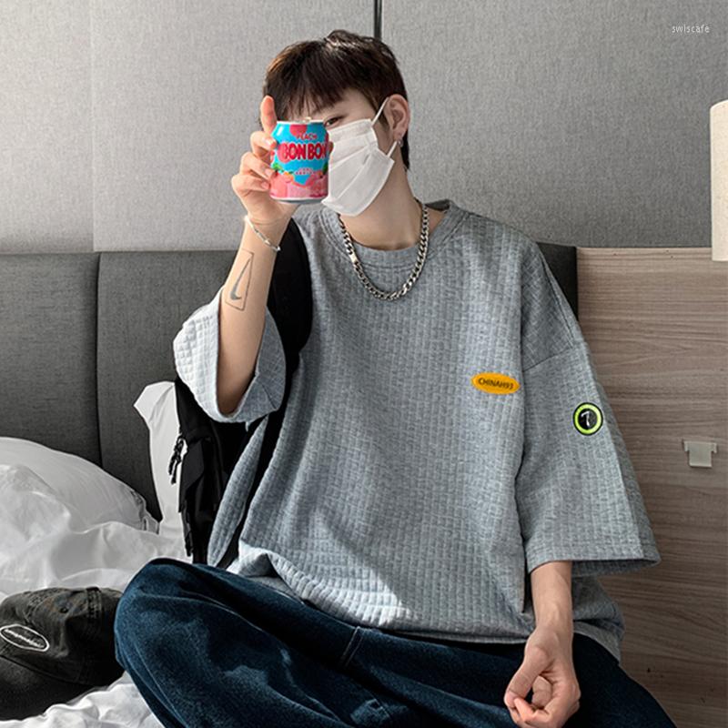 

Men's T Shirts Fugue Plaid Labeling Fashion T-Shirt Men Harajuku High Street Couple Aesthetic Top Punk Clothes Oversized Japanese Streetwear, Gray