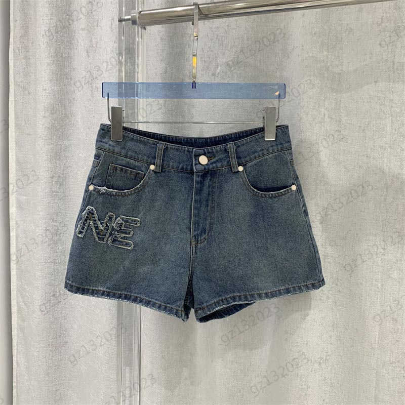 

Womens Shorts Stereo Lettering Applique Cloth Embroidered Medieval Style Denim Shorts Custom Button Pocket Design Classic Style Casual Short Women Apparel